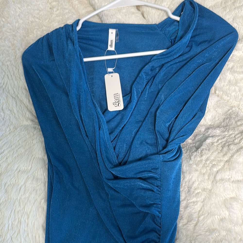 blue med glam top-never worn
